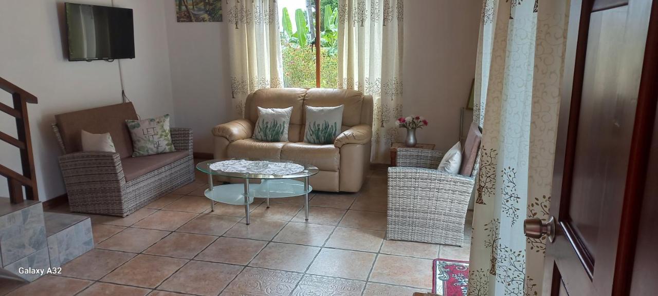 Loversnest Self Catering Anse aux Pins Esterno foto