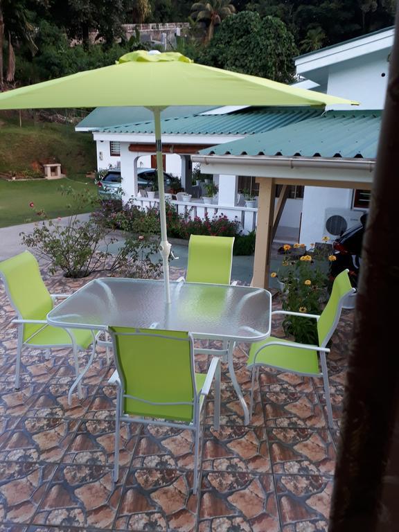Loversnest Self Catering Anse aux Pins Esterno foto